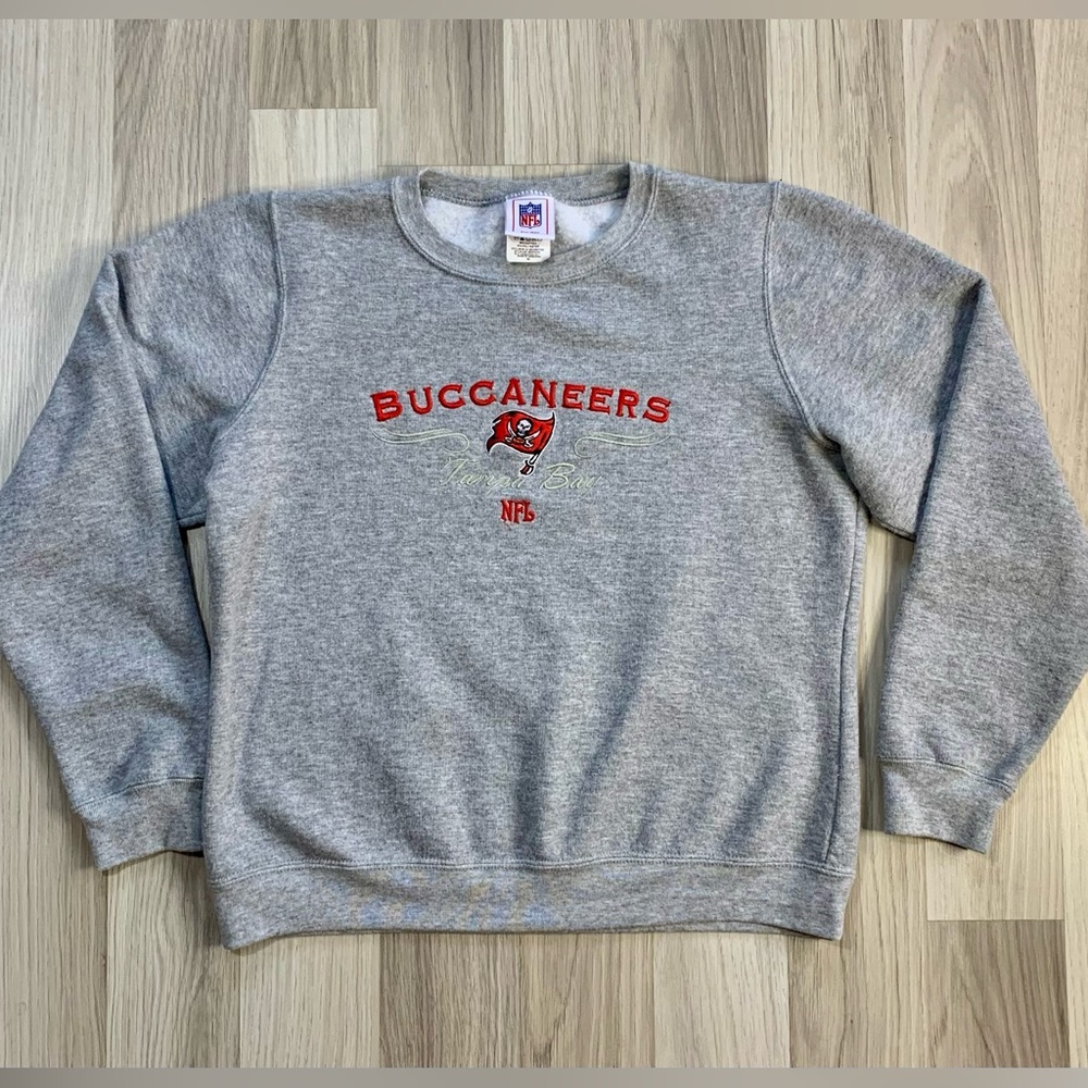 VTG Tampa Bay Buccaneers NFL Womens Sweater Size Medium